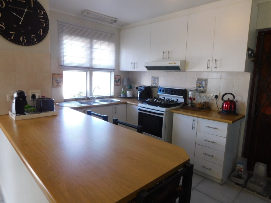 2 Bedroom Property for Sale in Sea Breeze Western Cape